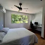Linda Casa Em Condominio Fechado