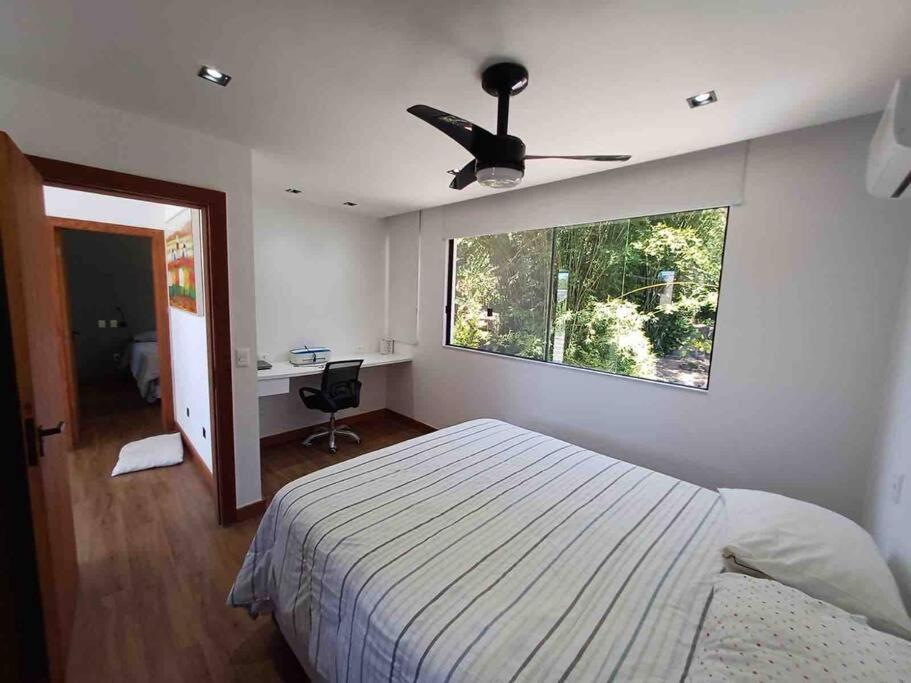Linda Casa Em Fechado *