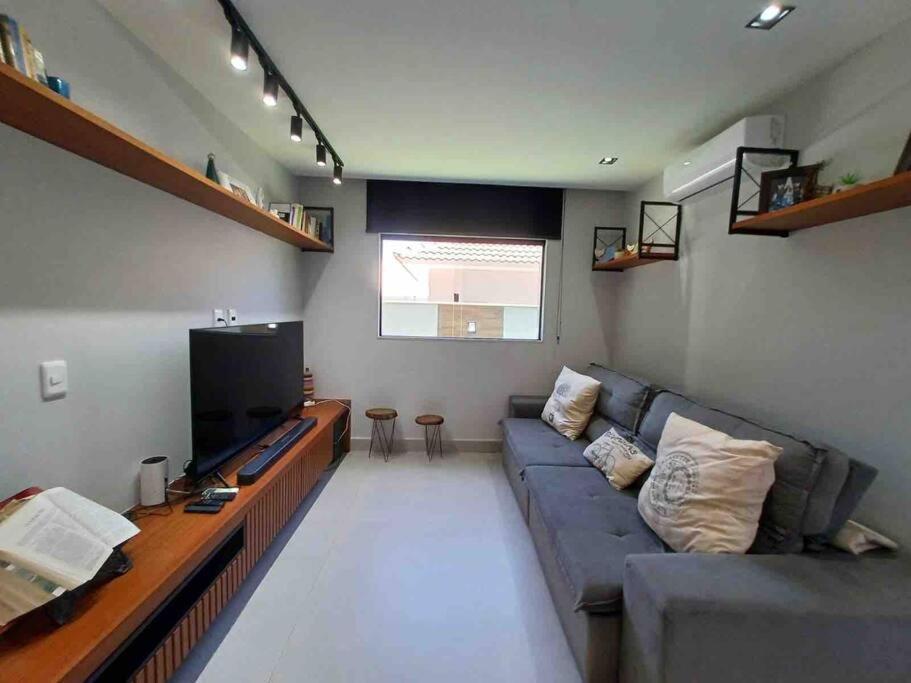 Linda Casa Em Fechado *